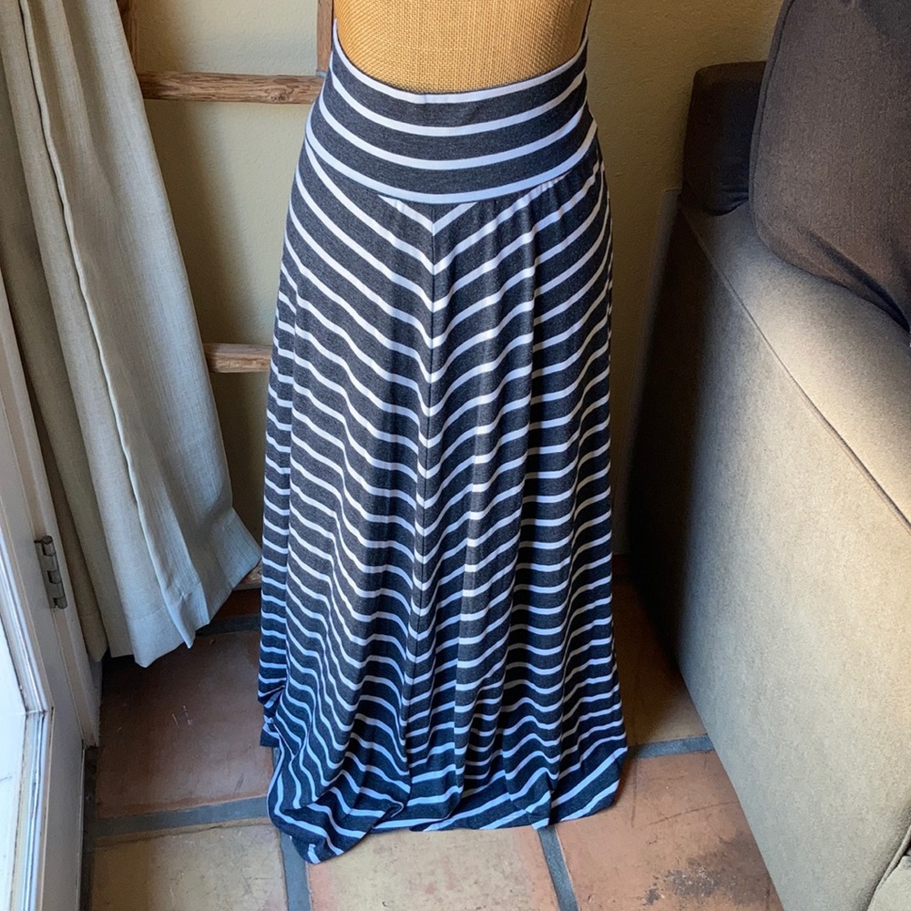 AB Studio Gray and White Stripe Maxi Skirt